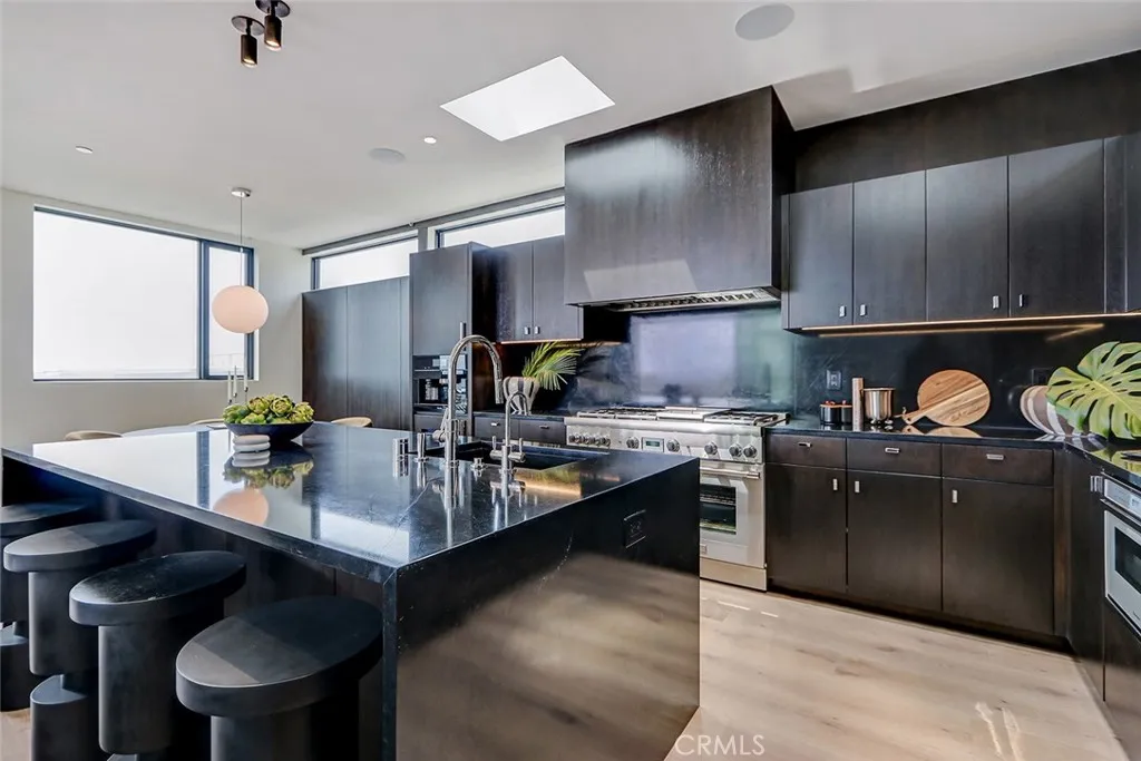Additional image 12 of 315 25th, Manhattan Beach, CA 90266
