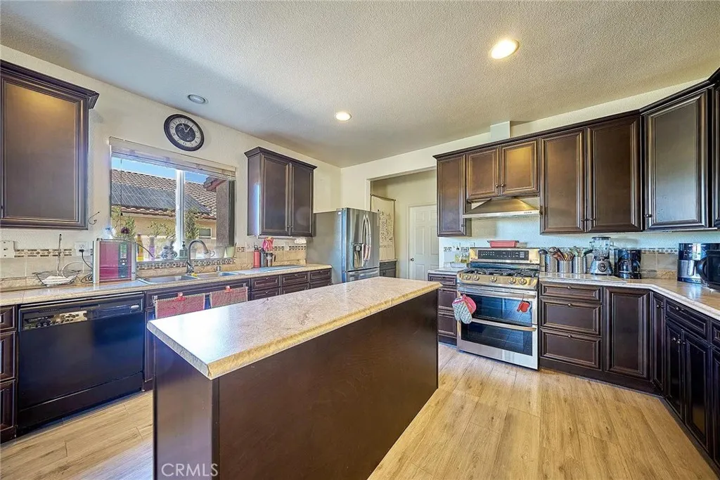 Additional image 10 of 43521 Blossom Dr, Lancaster, CA 93536