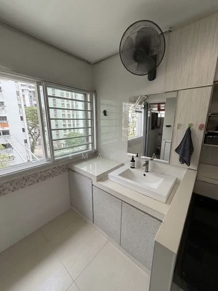 376 Clementi Avenue 4 photo 5