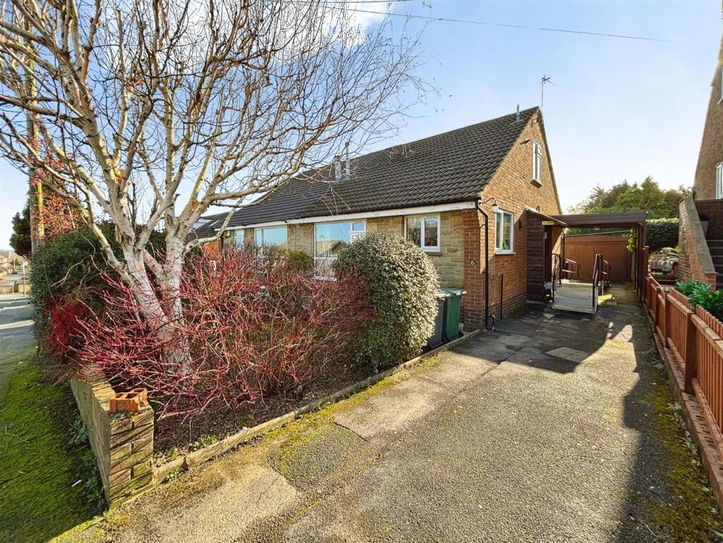 Fairway Walk, Bradford, BD7 4JW