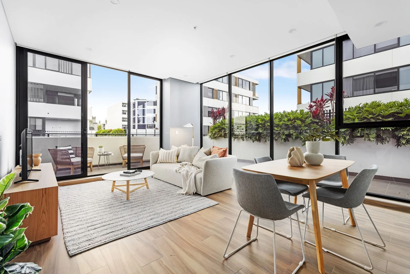 459/28 Oaks Avenue, Dee Why NSW 2099