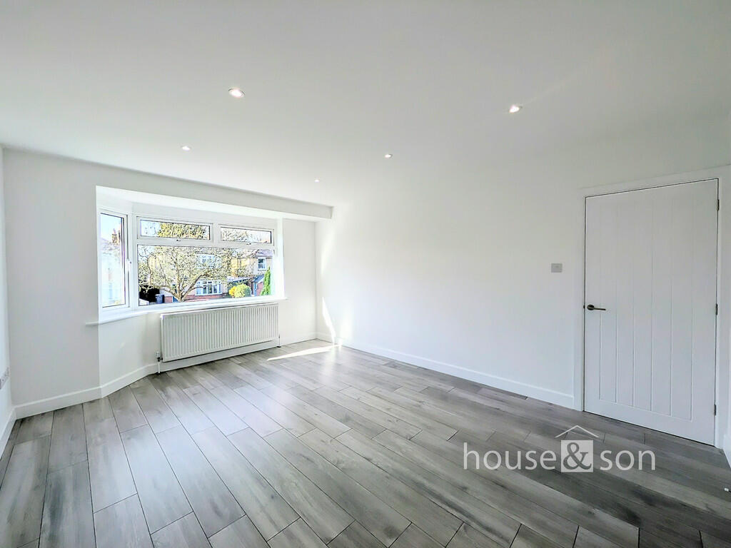 East Howe Lane, Bournemouth photo 5