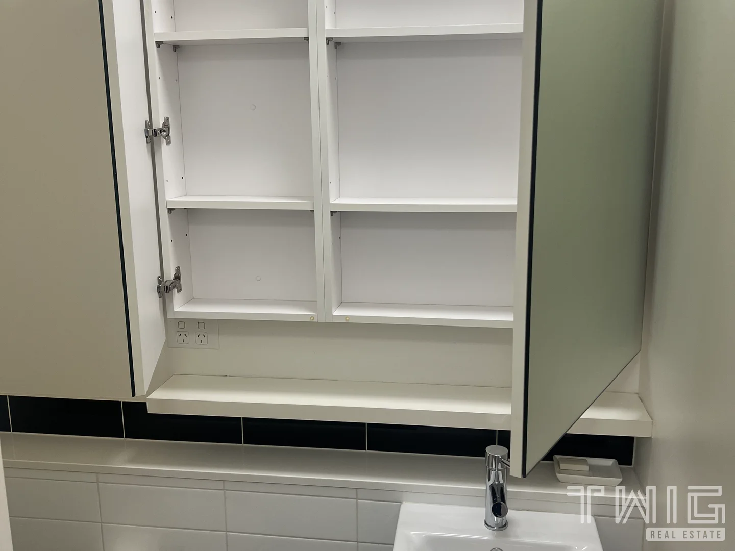Additional image 5 of 2413/350 William Street, Melbourne VIC 3000