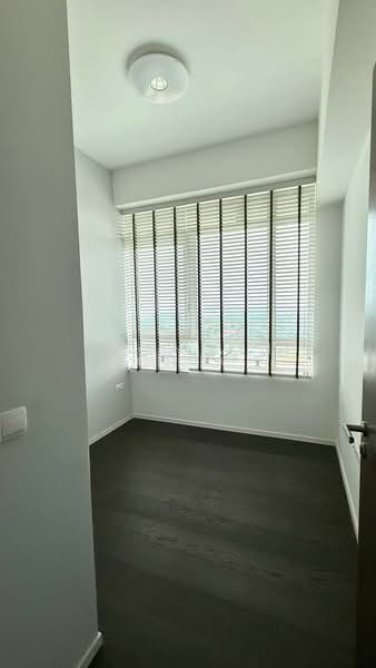 91 Prince Charles Crescent photo 3