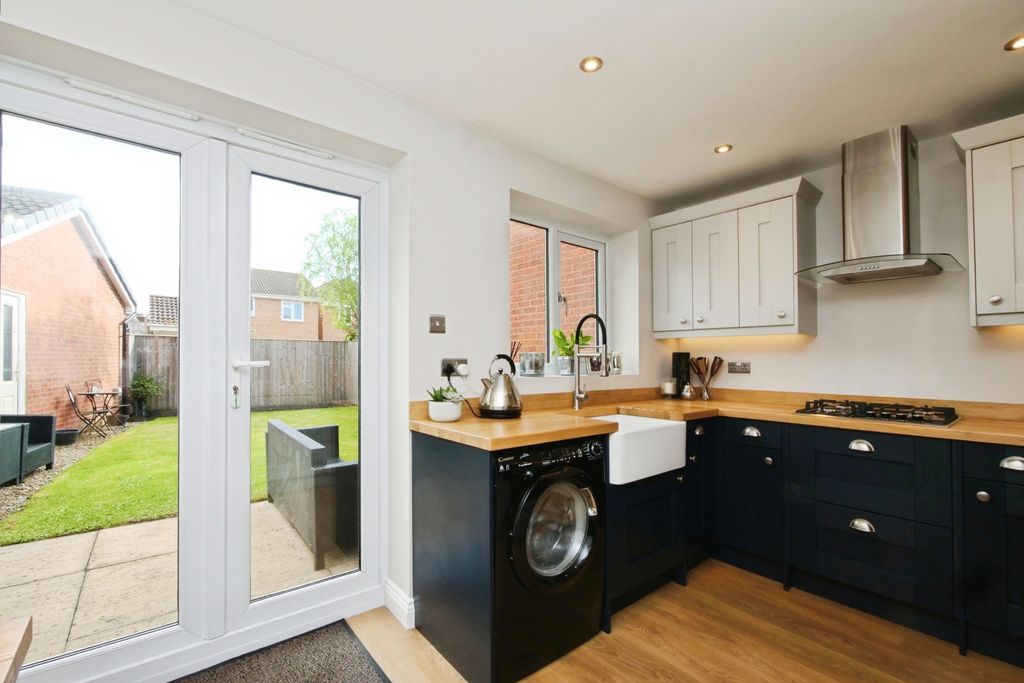 Additional image 4 of 3 bed detached house for saleHazelnut Grove, York YO30