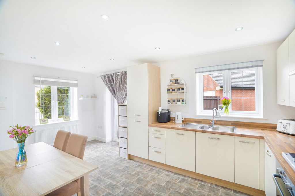 Additional image 3 of 3 bed detached house for saleRoundhouse Drive, Rugby CV22