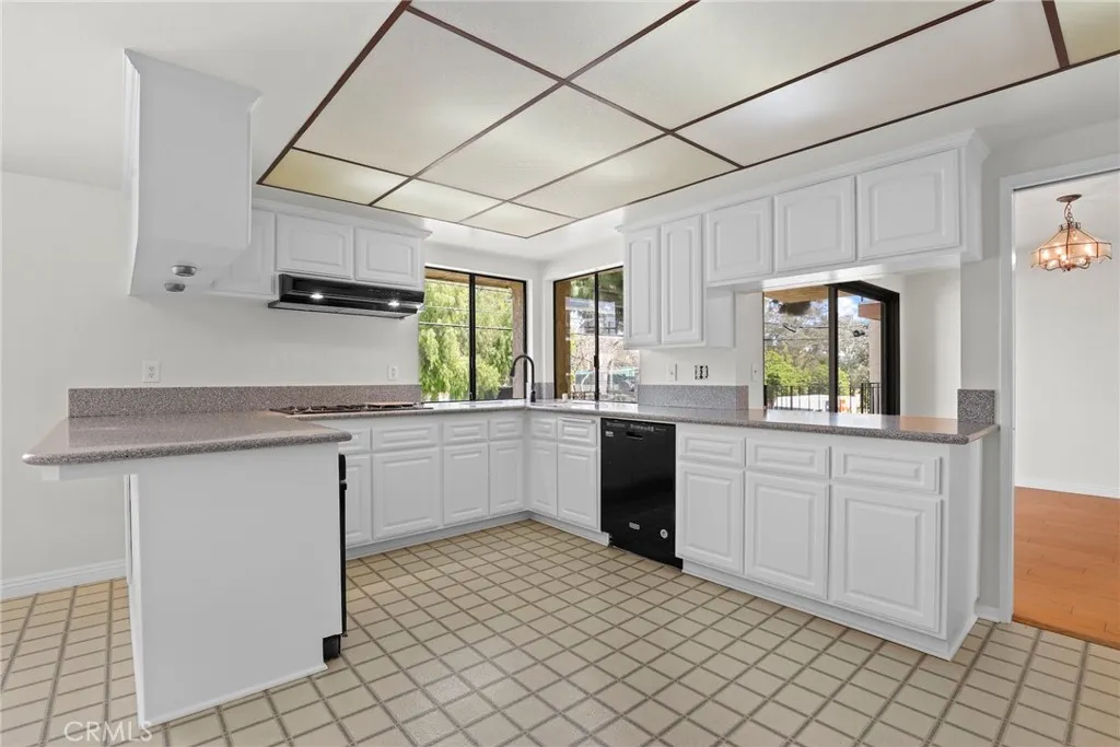 Additional image 16 of 2662 E 20th Street Unit 307, Signal Hill, CA 90755