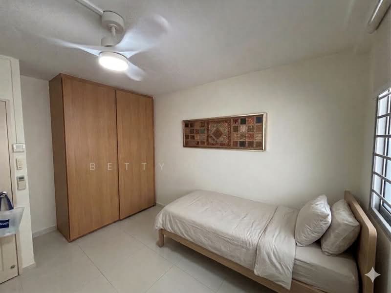 526 Hougang Avenue 6 photo 2