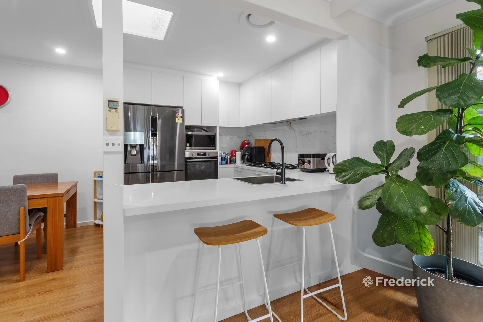 13 Bertha Street, Springvale VIC 3171 photo 5