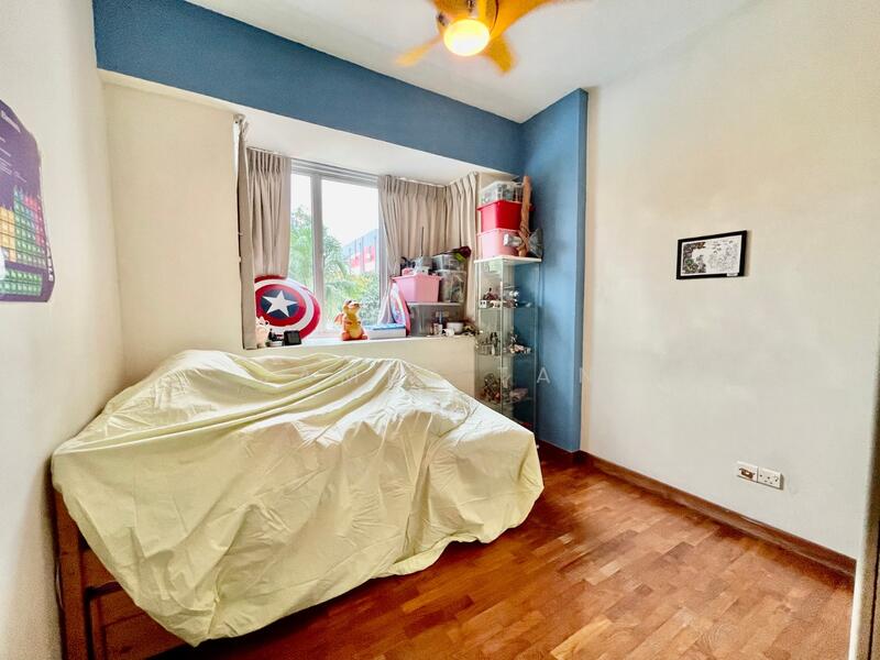 25 Moonstone Lane photo 4