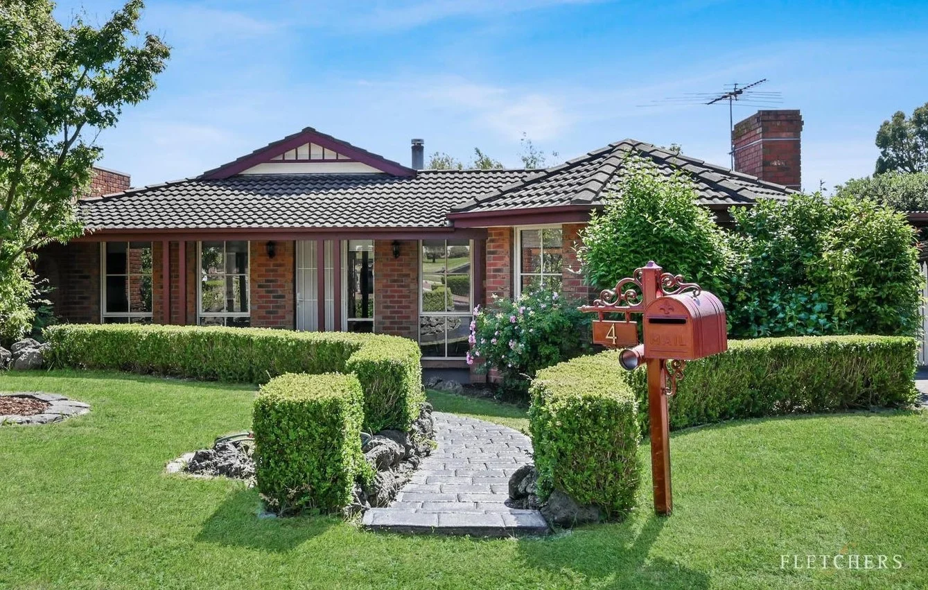 4 Wildwood Cl, Knoxfield VIC 3180