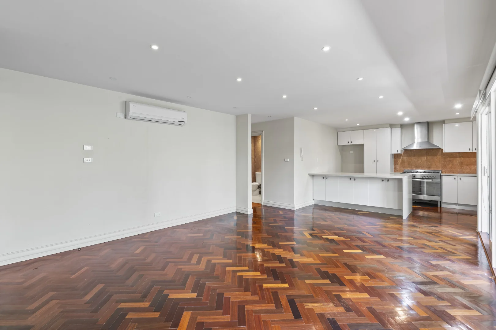 Additional image 3 of 3/220 Barkers Road, Hawthorn VIC 3122