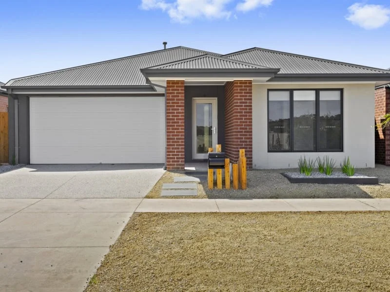 17 Madeira Street, Armstrong Creek VIC 3217