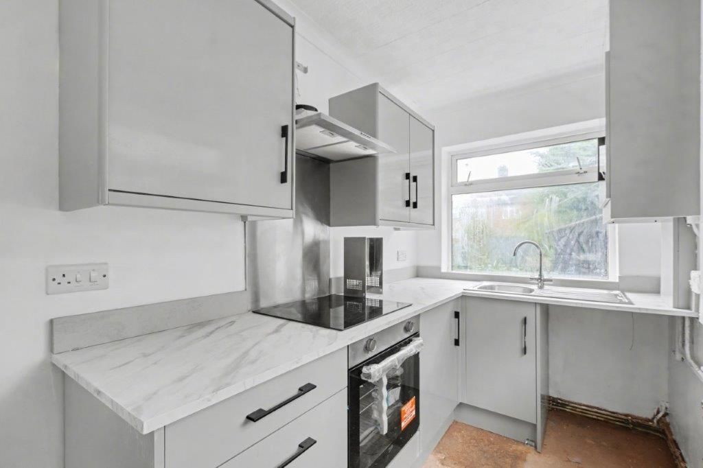 Additional image 4 of 3 bed semi-detached house for saleMaple Avenue, Beeston, Nottingham NG9