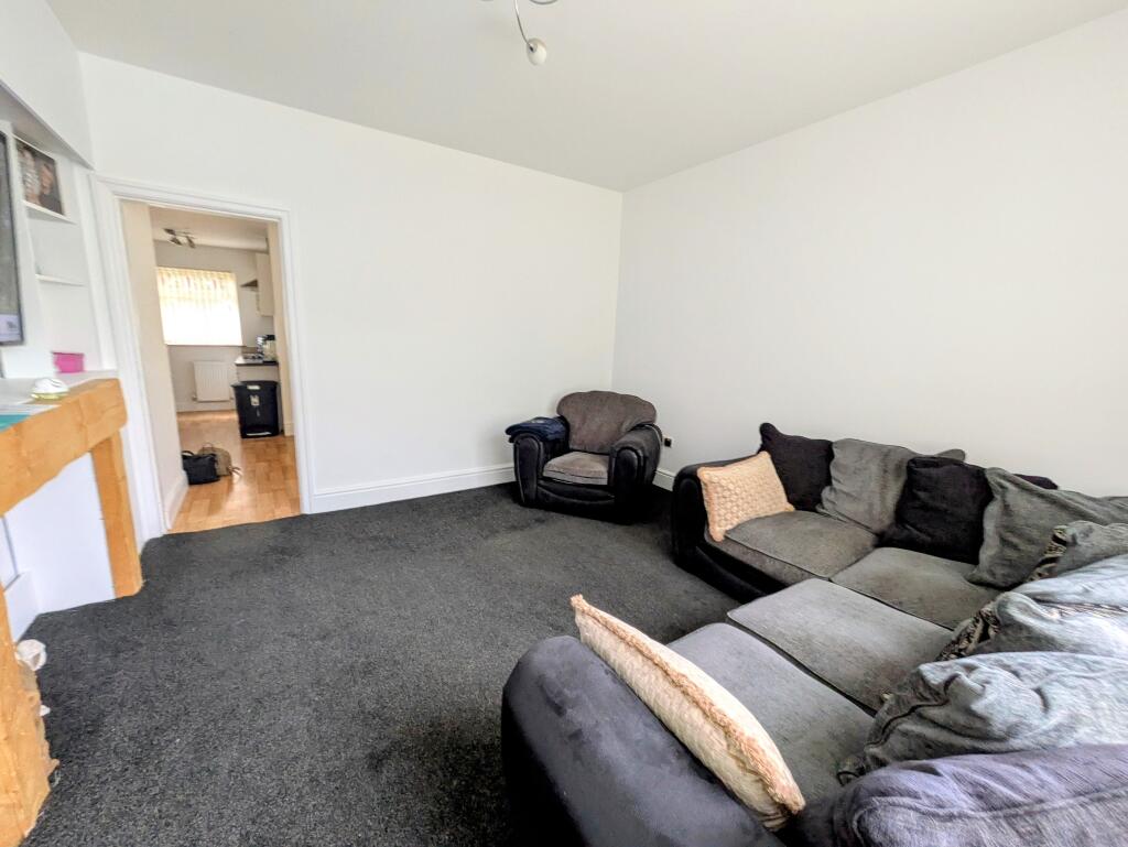 Beacon Grove, Bradford, BD6 photo 3
