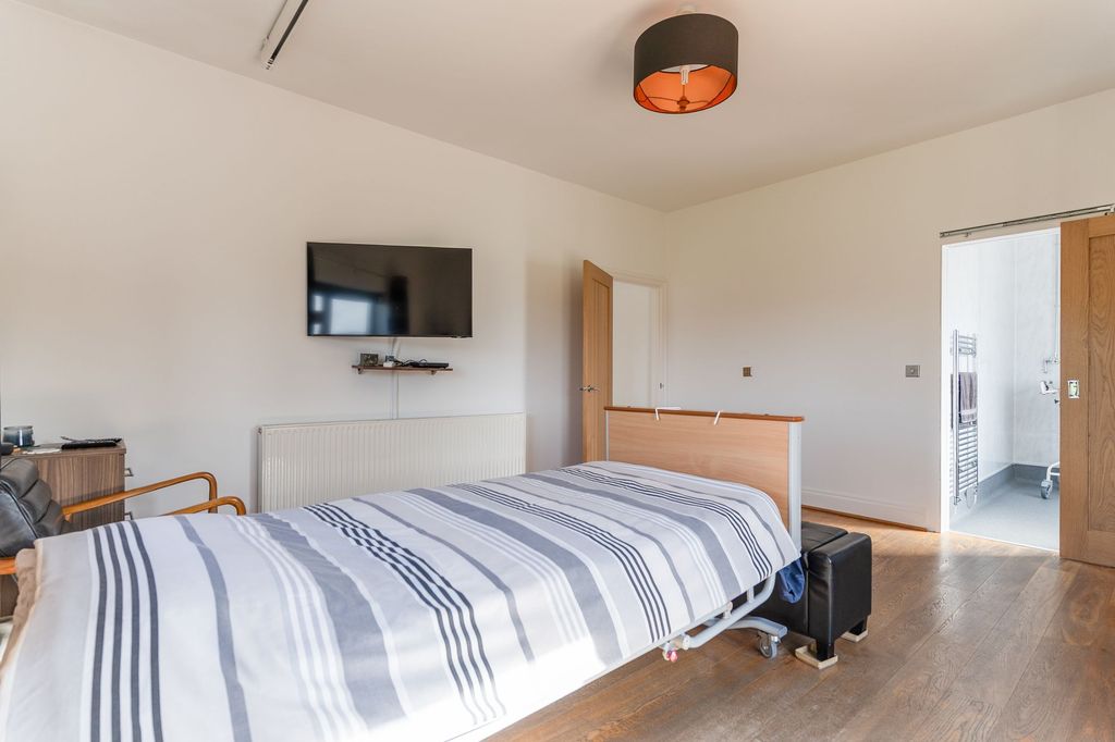 Additional image 14 of 6 bed detached house for salePenyrheol, Pontypool NP4