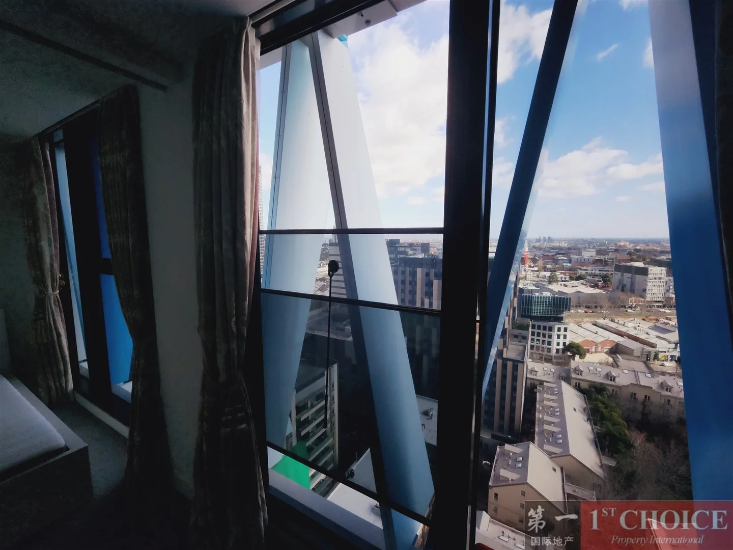 2011/28 Bouverie Street, Carlton VIC 3053