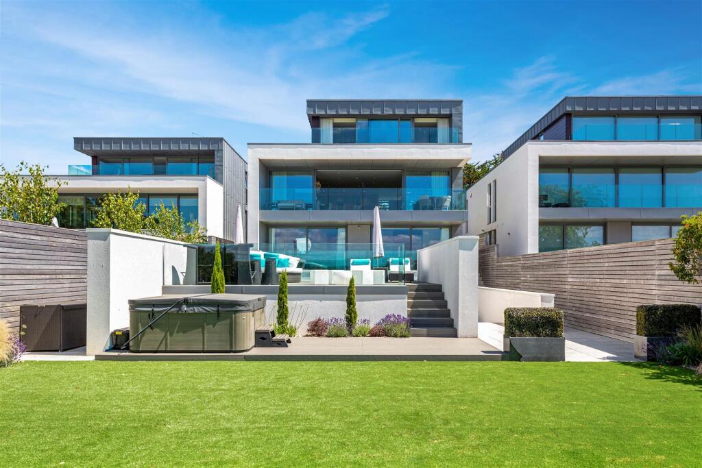 Blake Hill Crescent, Lilliput