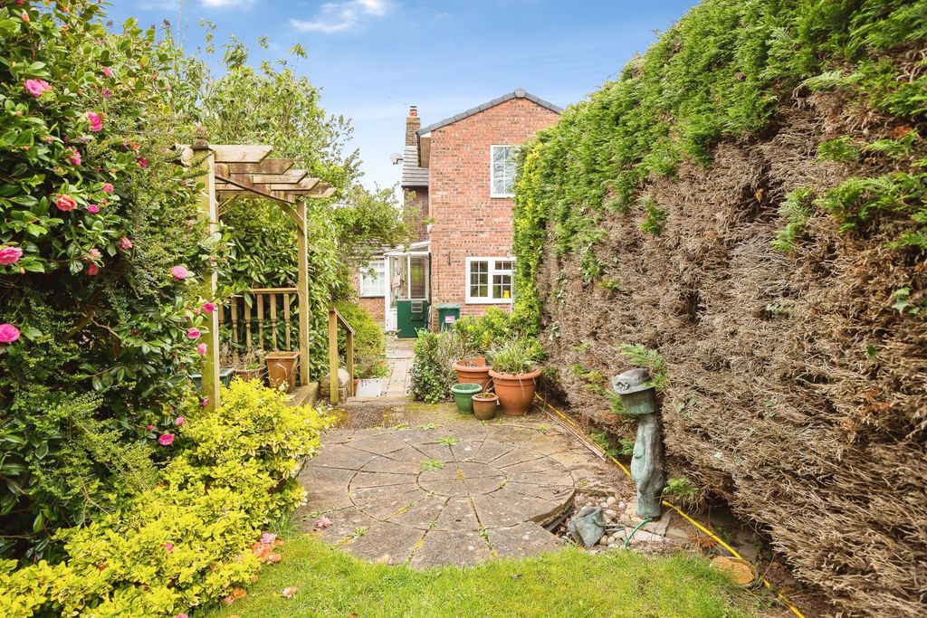 Additional image 14 of 3 bed semi-detached house for saleThe Nook, Chester CH2