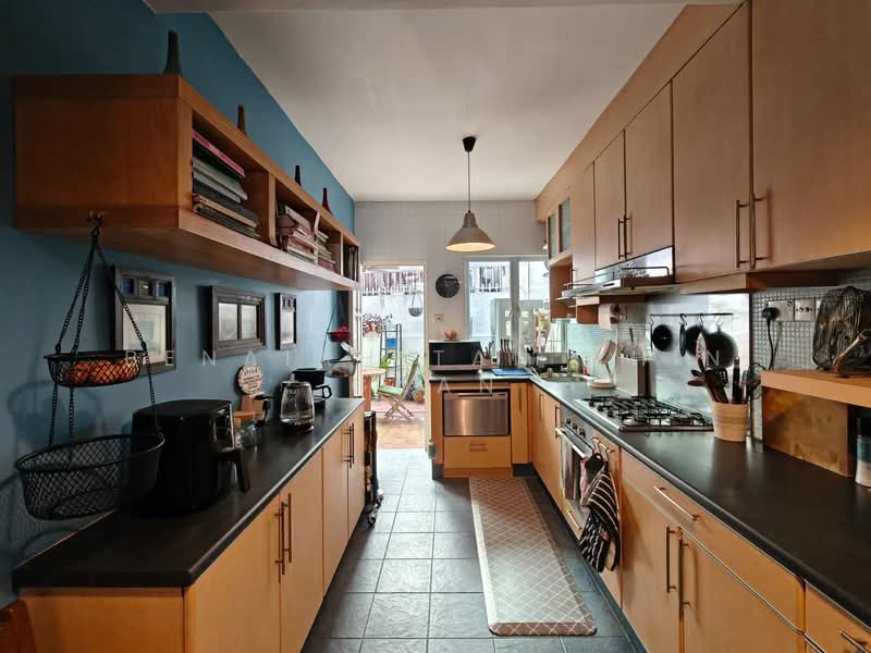 2.5 Storey Inter-Terrace along Joo Chiat walk photo 4