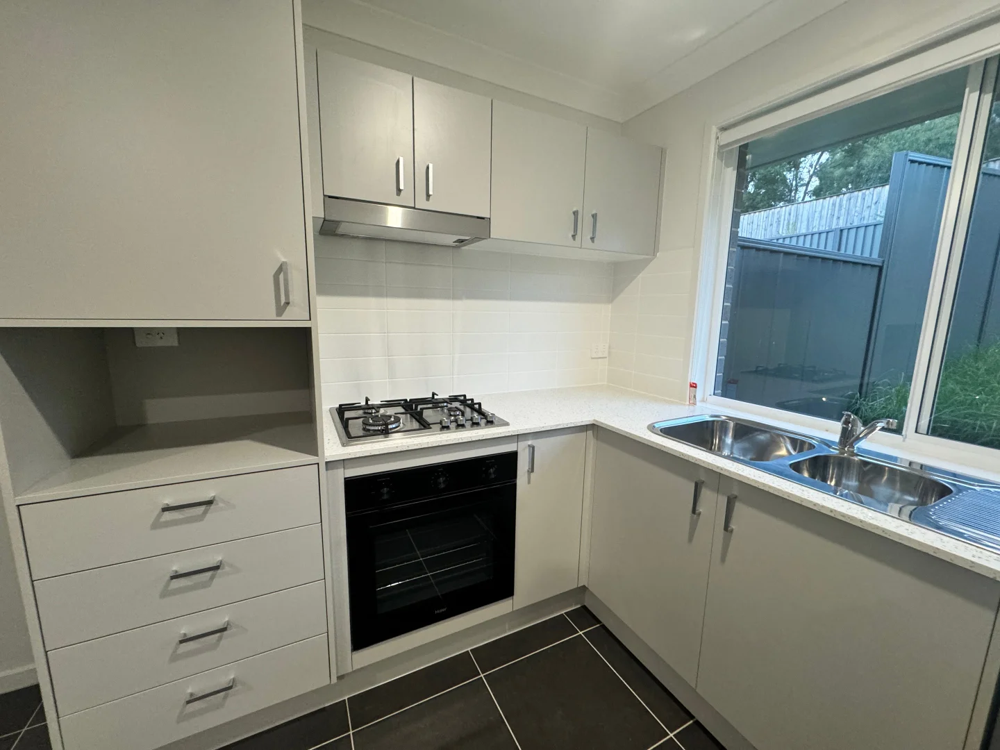 Additional image 3 of 42/2 Shortland Dr, Aberglasslyn NSW 2320