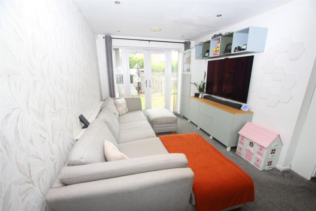 Plantagenet Crescent, Bournemouth photo 5