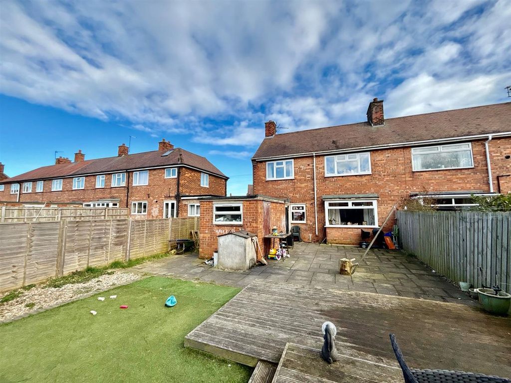 Additional image 15 of 3 bed semi-detached house for saleBeresford Avenue, Hornsea HU18