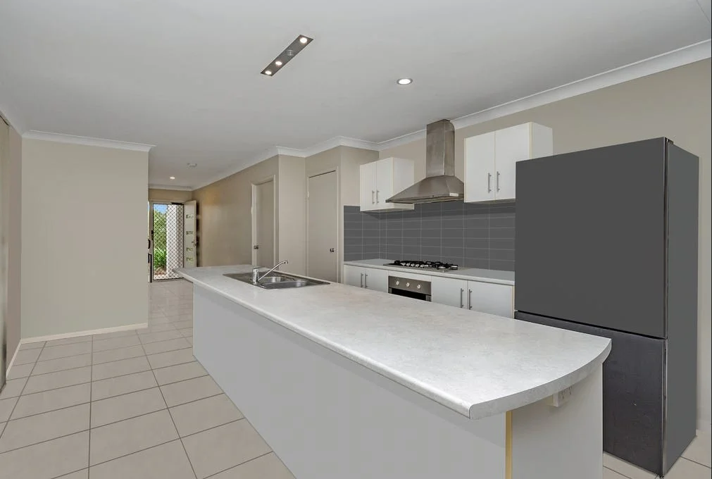 14 Iona Avenue, Burdell QLD 4818 photo 3