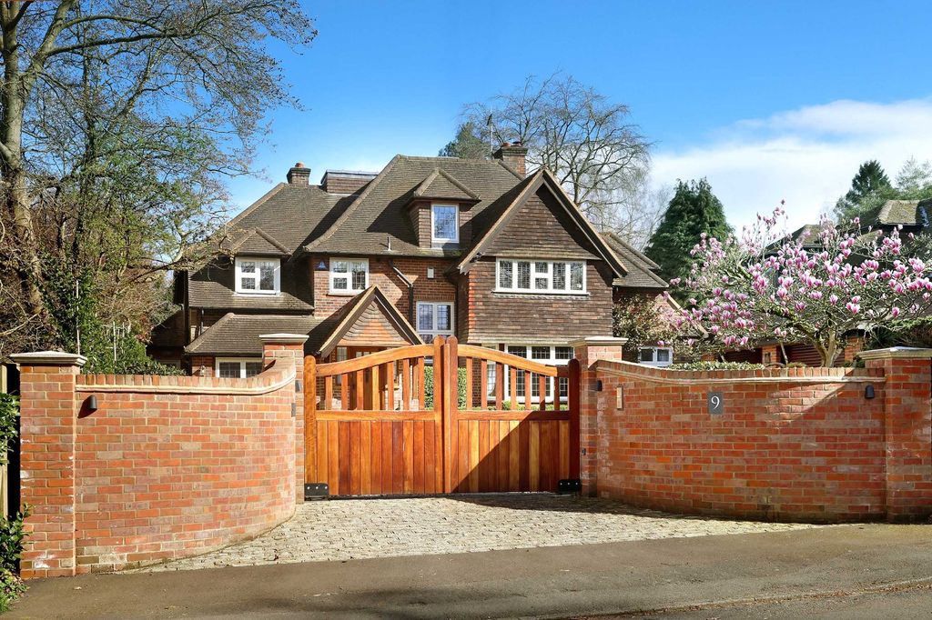 Additional image 22 of 5 bed detached house for saleWestfield Road, Beaconsfield HP9