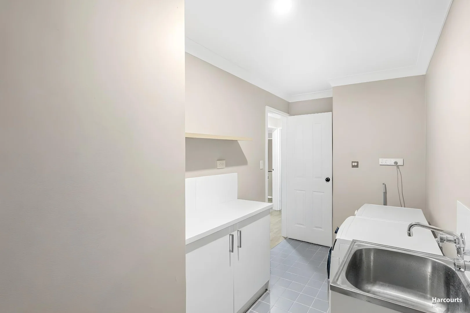Additional image 14 of 6 Beechcroft Place, Camillo WA 6111