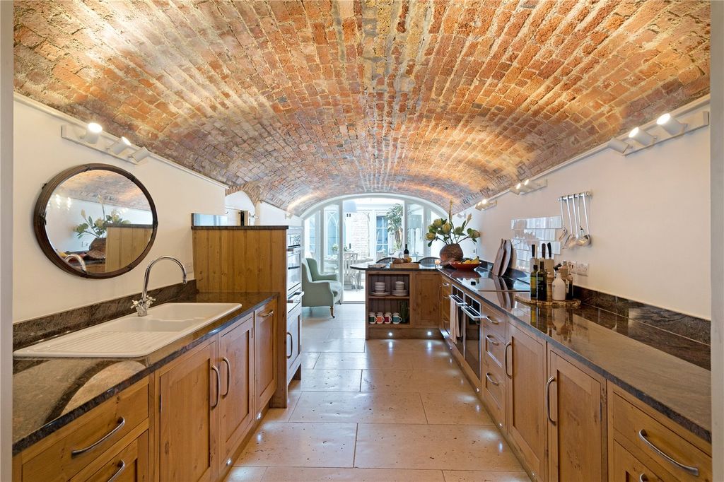Additional image 11 of 5 bed terraced house for saleSt. Peters Street, Stamford, Lincolnshire PE9