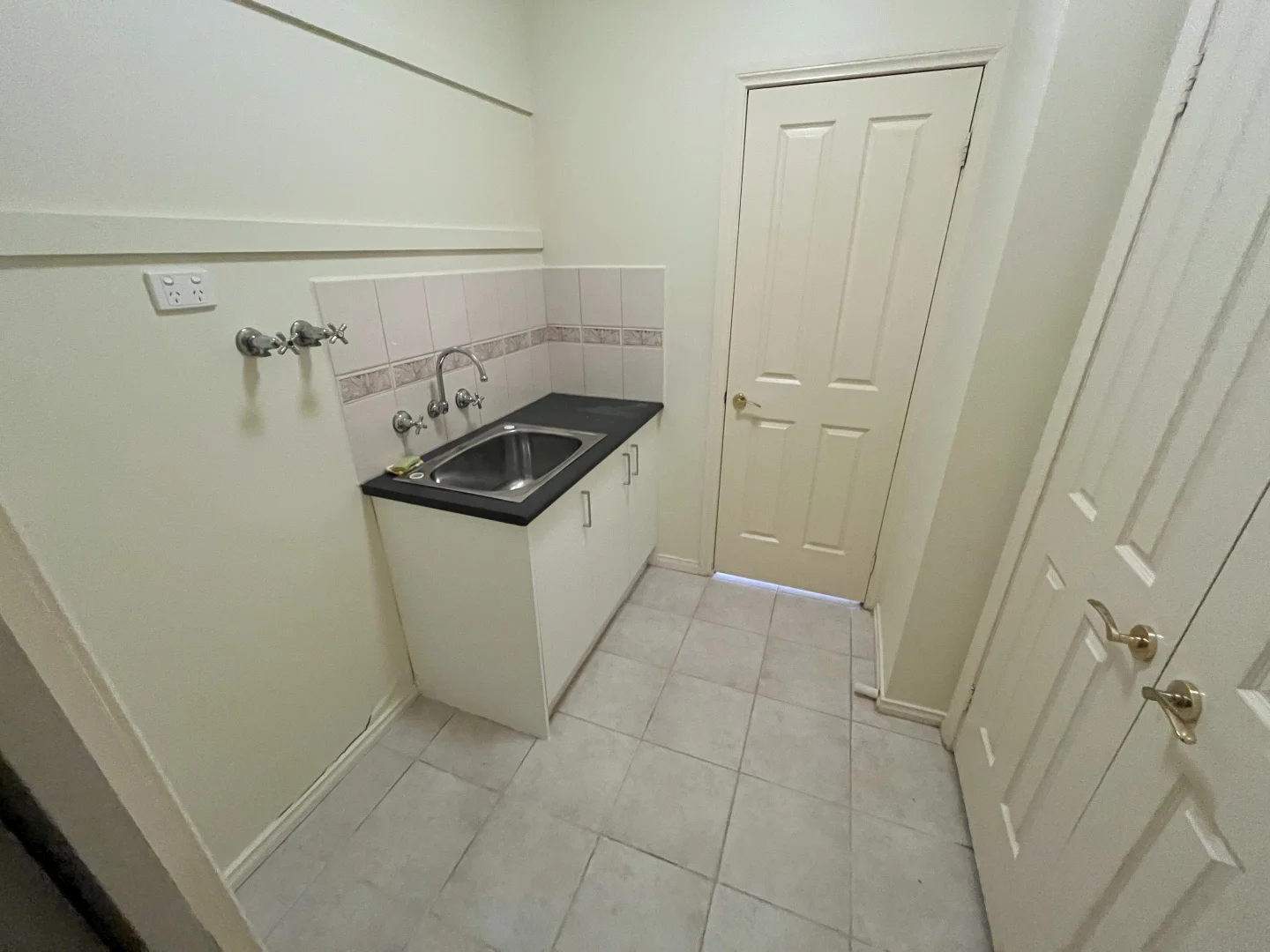 Additional image 5 of 2/1 Ashburn Grove, Ashburton VIC 3147