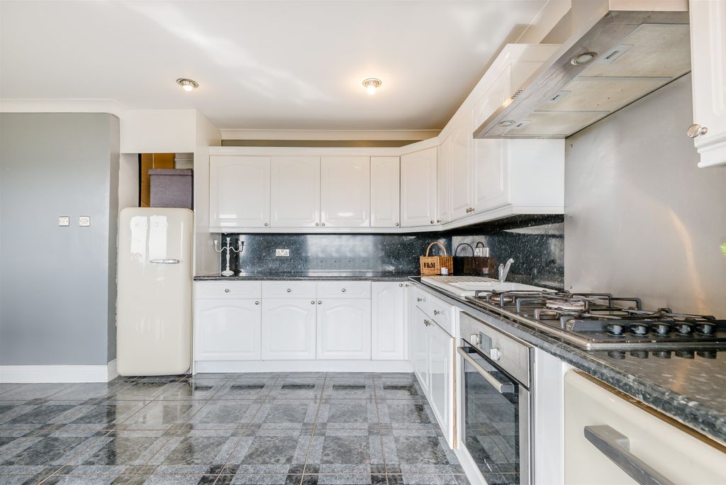 Additional image 8 of 5 bed detached house for salePriory Close, Caerleon, Newport, Newport NP18