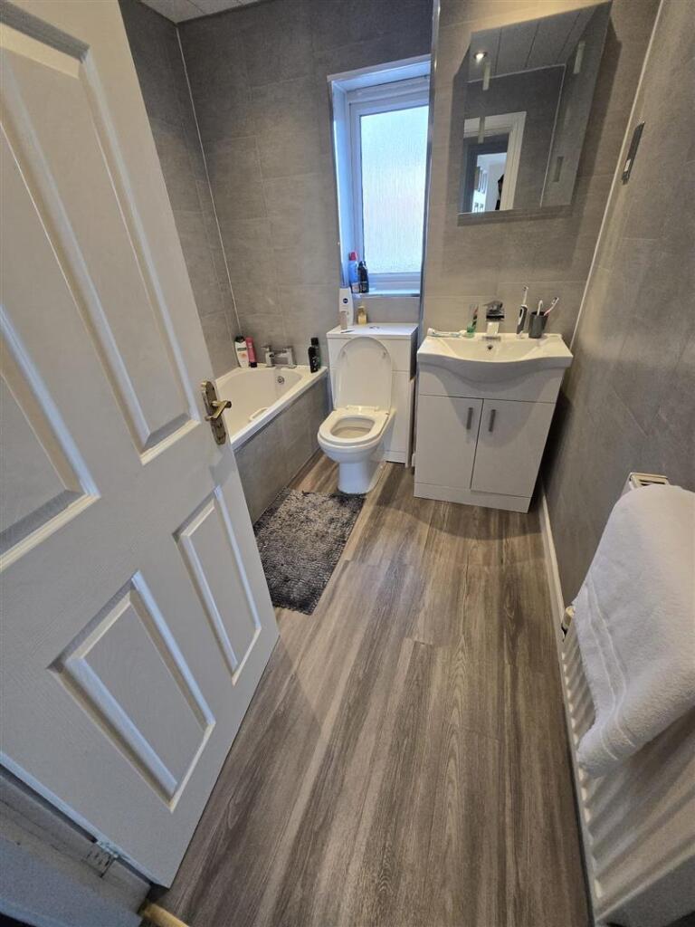 Additional image 14 of Chartwell Drive, Bradford