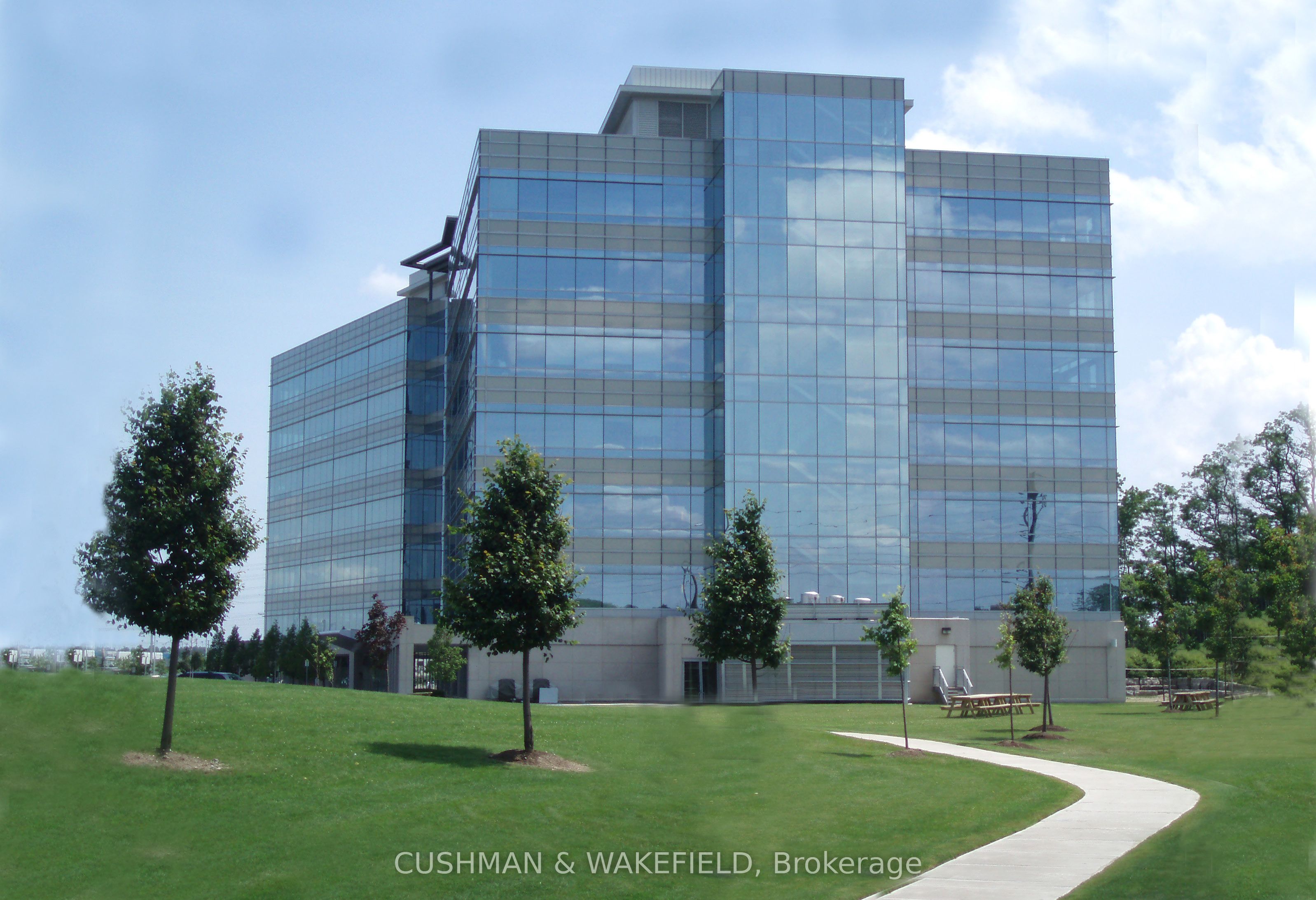 *-8133 Warden Avenue, Markham, ON, L5G 1B3
