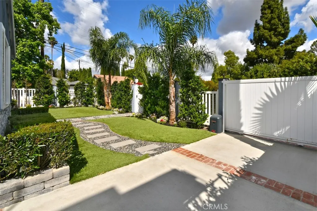 Additional image 71 of 15576 Hesby St, Encino, CA 91436