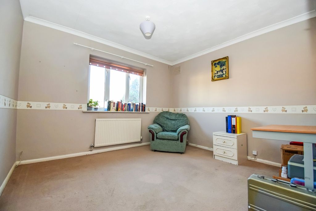 Additional image 5 of 2 bed maisonette for saleThirlmere Avenue, Near Burnham, Berkshire SL1