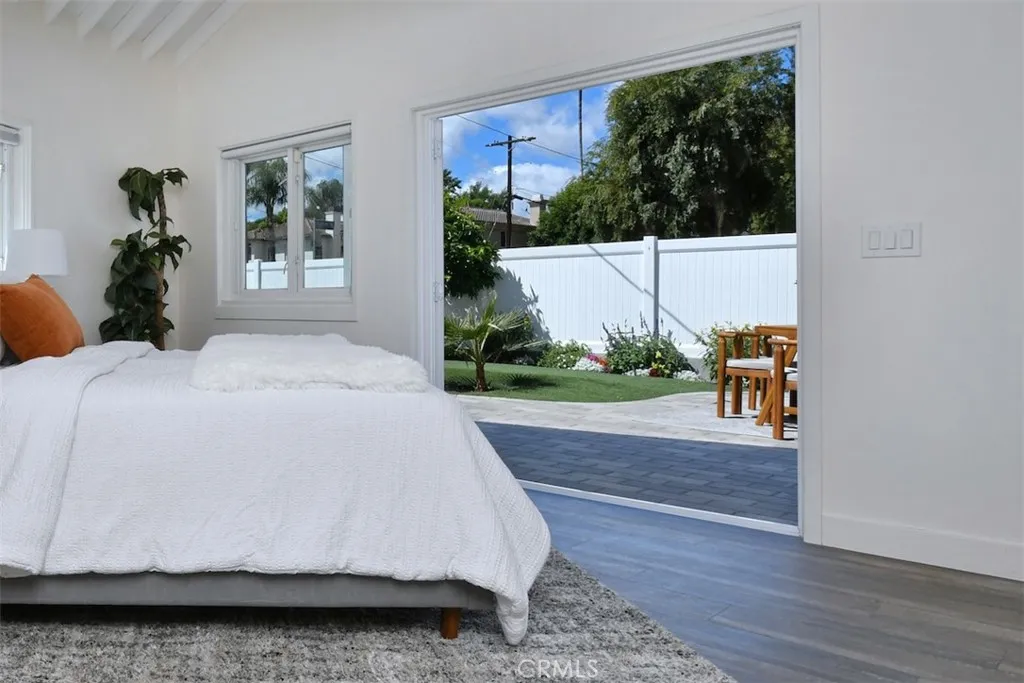 Additional image 103 of 15576 Hesby St, Encino, CA 91436