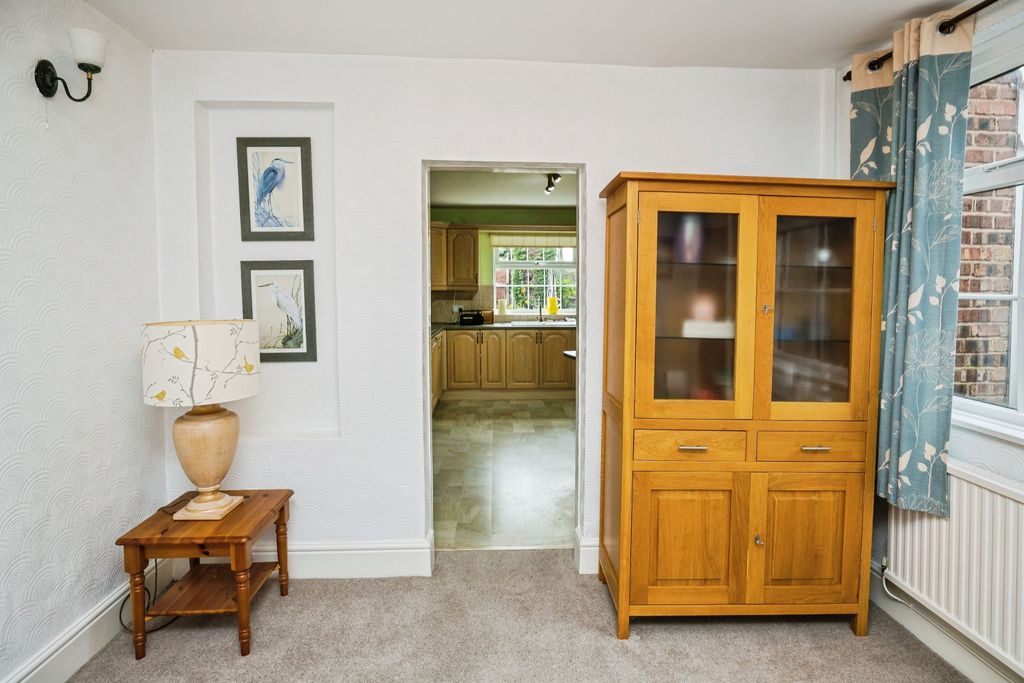 Additional image 8 of 3 bed semi-detached house for saleThe Nook, Chester CH2