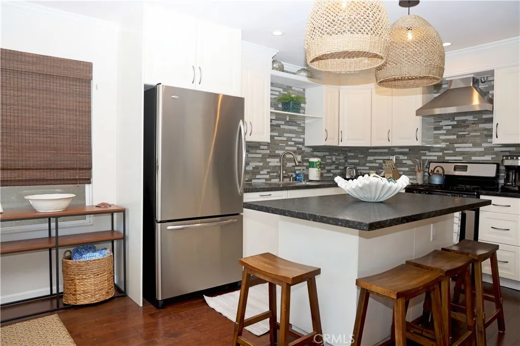 Additional image 37 of 519 35th St Unit 1, Newport Beach, CA 92663