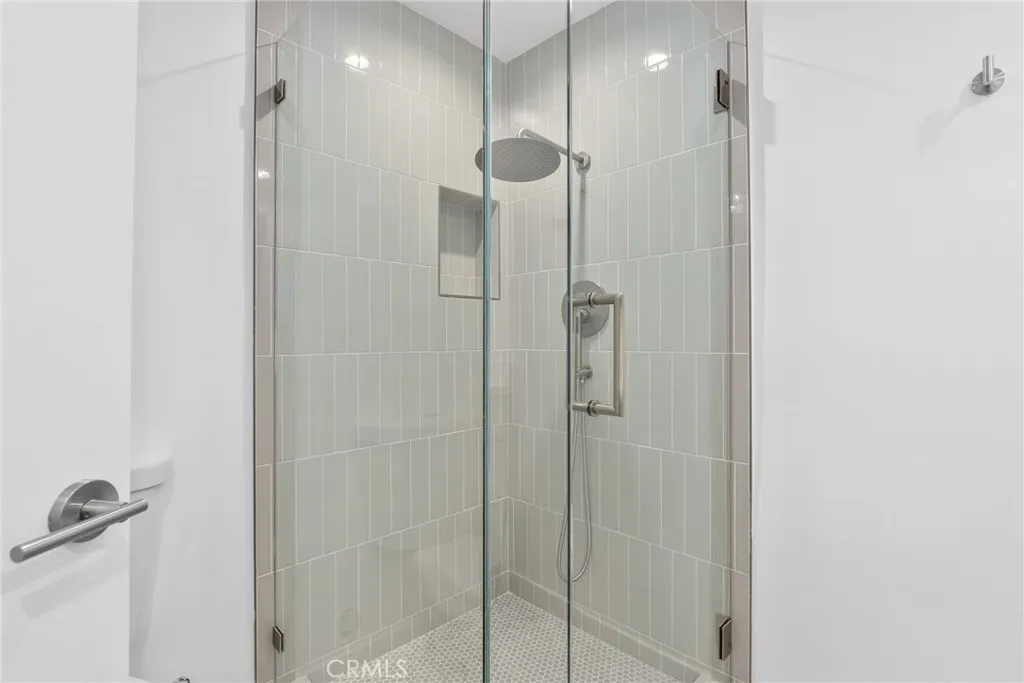 Additional image 16 of 23312 Ostronic Dr, Woodland Hills, CA 91367