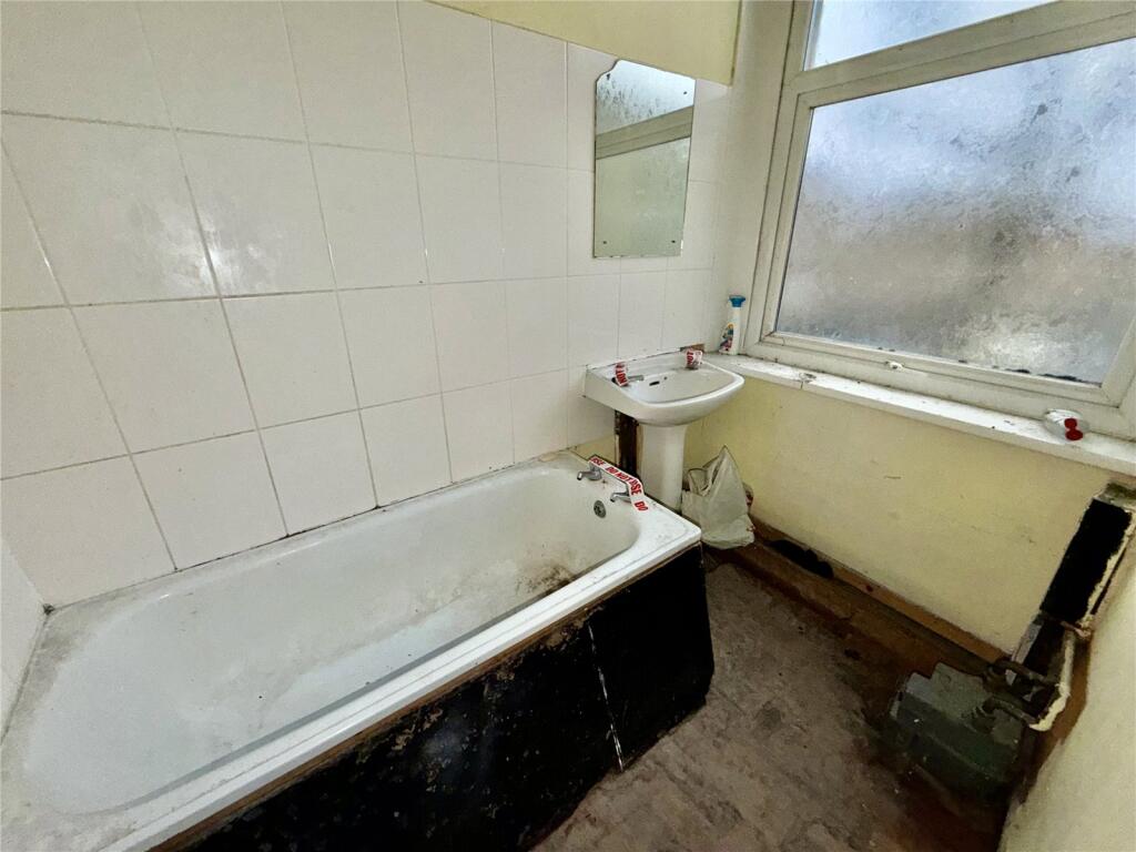 Additional image 8 of Apsley Crescent, Bradford, West Yorkshire, BD8