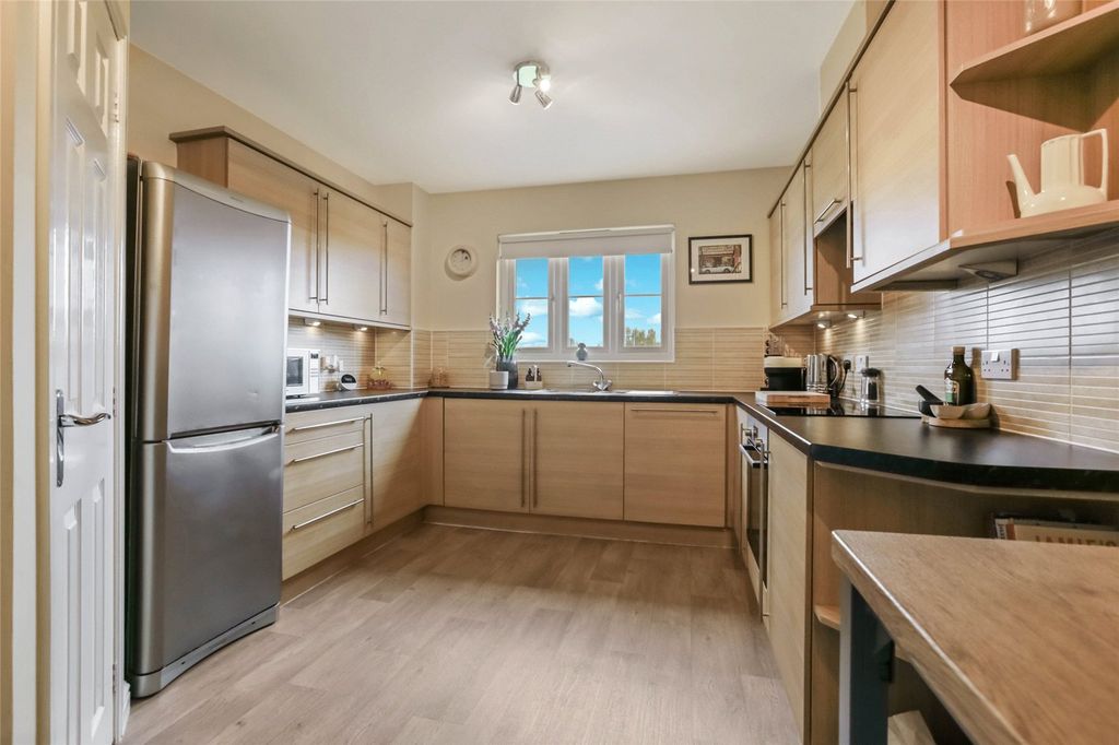 Additional image 6 of 2 bed flat for saleCairnwell Gardens, Motherwell, North Lanarkshire ML1