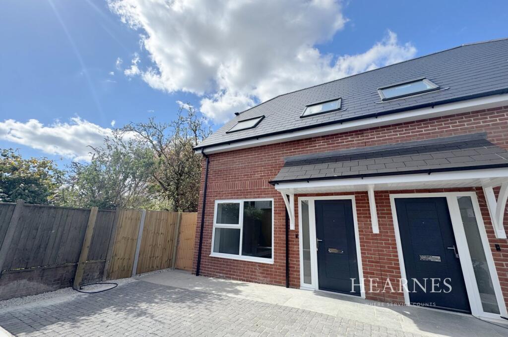 Ensbury Avenue, Bournemouth, BH10