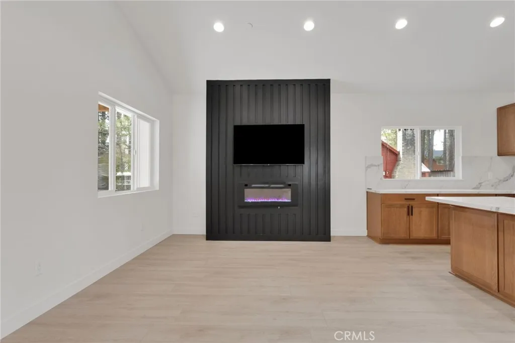 Additional image 10 of 40166 Esterly Ln, Big Bear Lake, CA 92315