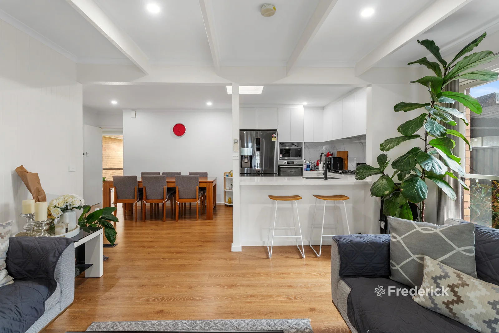 13 Bertha Street, Springvale VIC 3171 photo 3