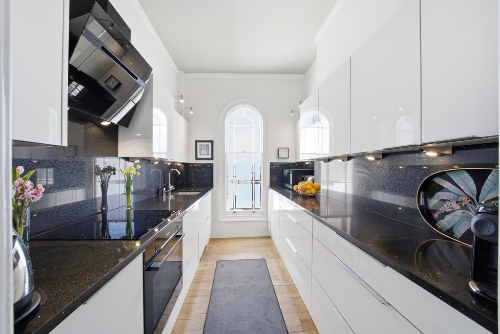 Additional image 8 of 3 bed flat for salePark Terrace, Nottingham NG1