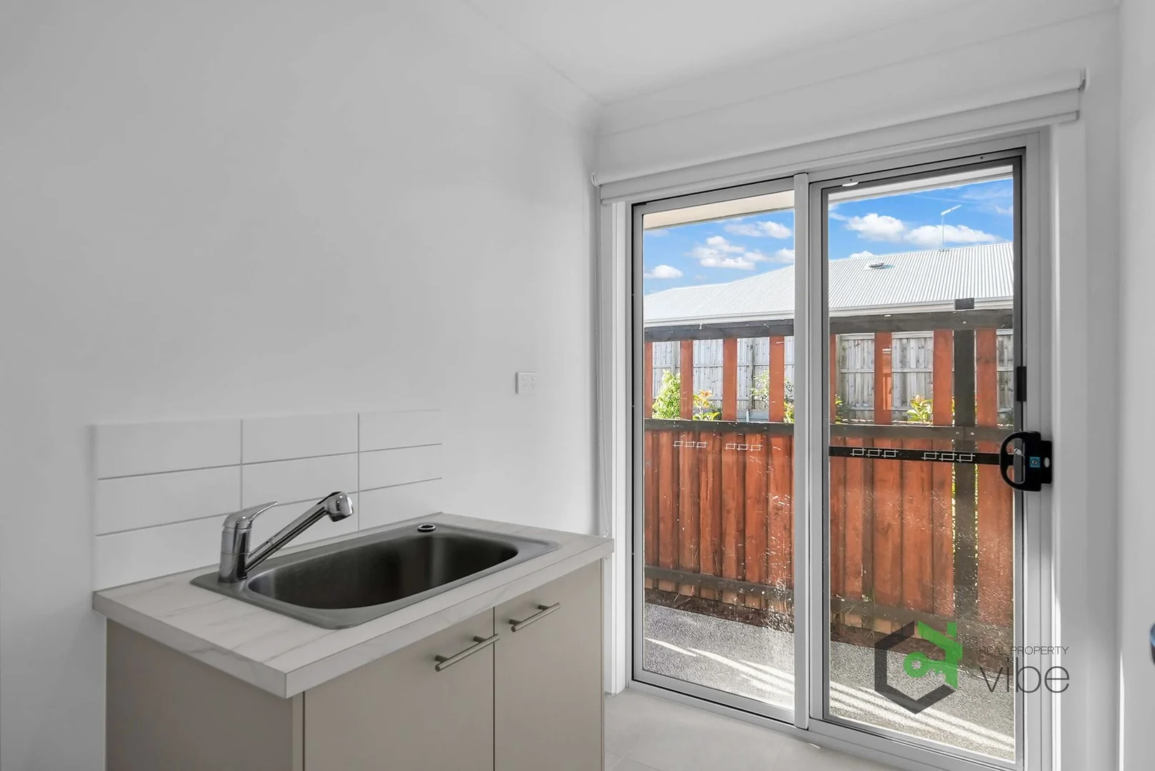 Additional image 8 of 15 Kendall Street, Walloon QLD 4306