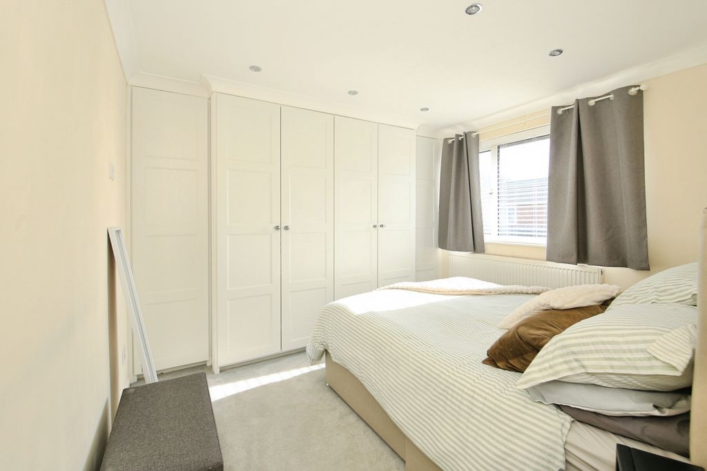 Additional image 16 of 3 bed detached house for saleAscot Drive, Peterborough PE1
