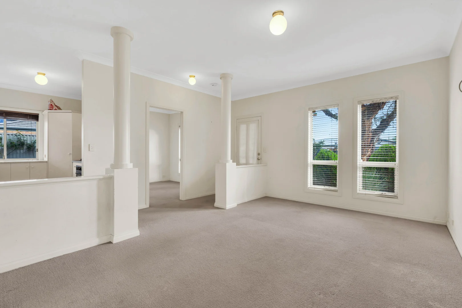 8 Lutana Crescent, Mitchell Park SA 5043 photo 4